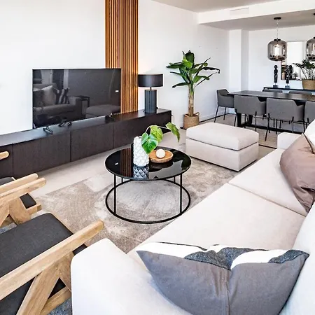 Lme14.4a Spacious Luxury Family