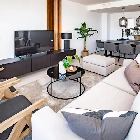 Lme14.4a Spacious Luxury Family