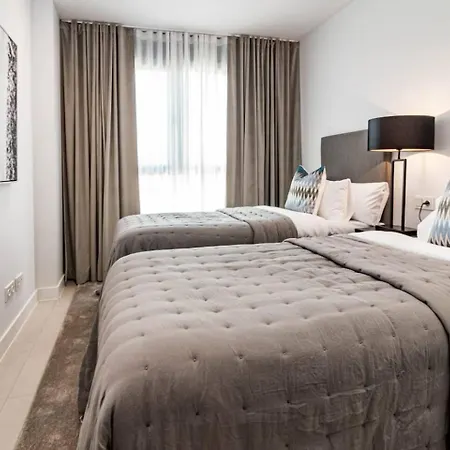 아파트 Lme144a Spacious & Luxury Family 에스테포나