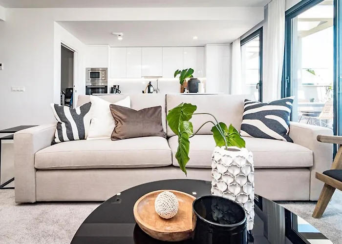 Lme14.4a Spacious Luxury Family Lejlighed Estepona