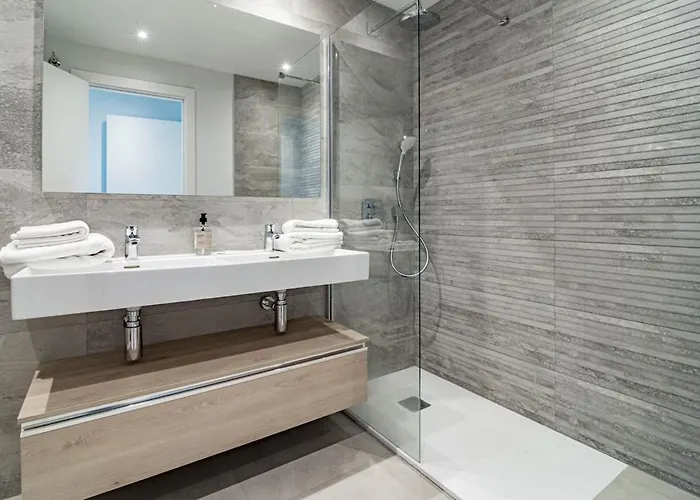 Lme14.4a Spacious Luxury Family Lejlighed Estepona